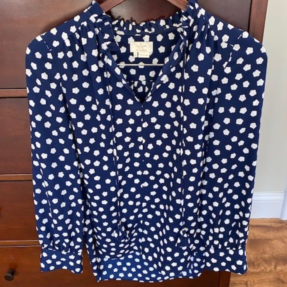 KATE SPADE Ruffle Cloud Dot Tie Front Blouse xsmall